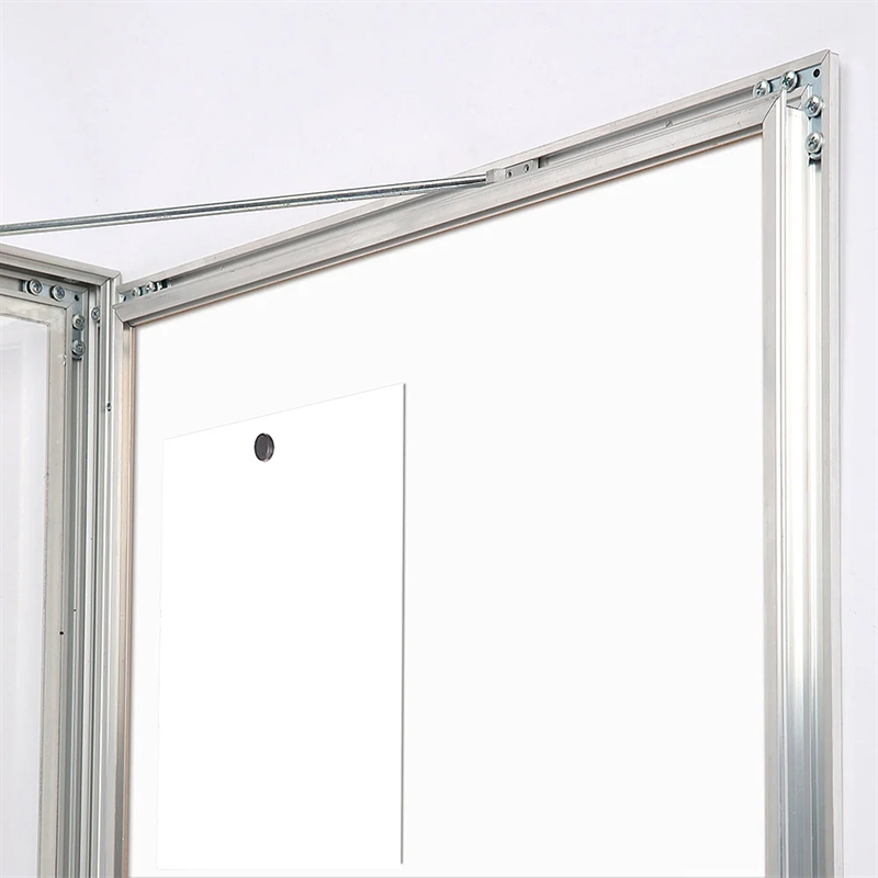 Infobox med magnetlukning, 4 x A4, D27 mm, alu/sølv
